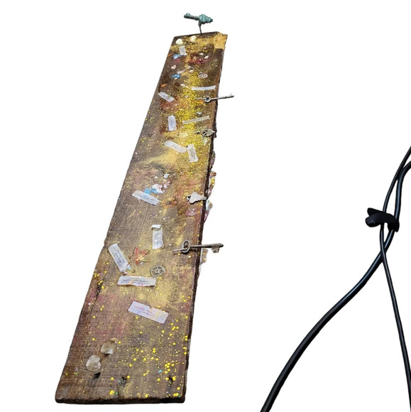 Handmade Skeleton Key Holder Wood Epoxy Resin Key Holder - Picture 5 of 11